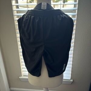 Boys Athletic works shorts XL/XG (14-16) Like new condition.